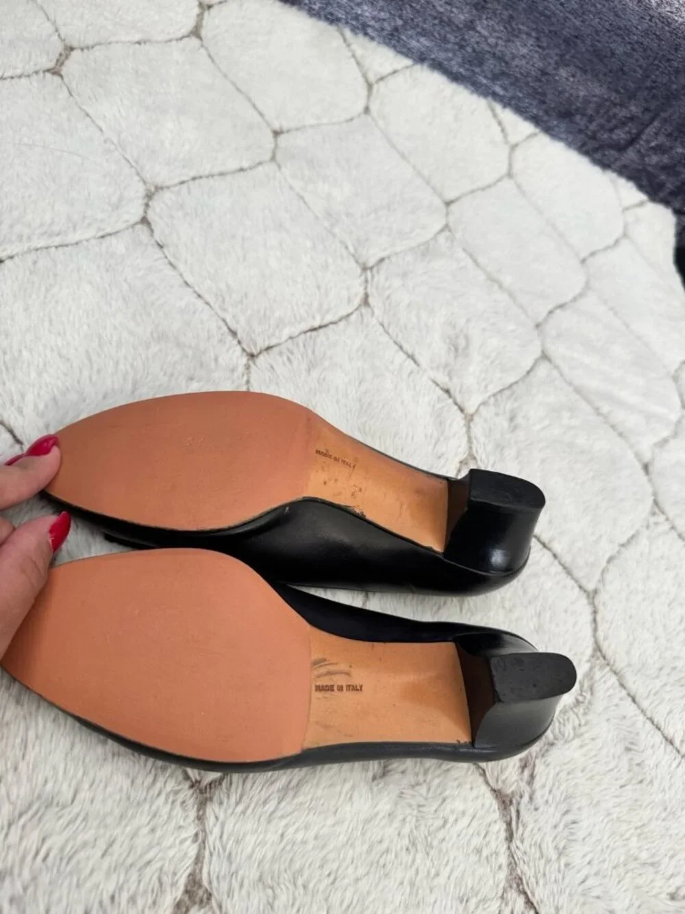 NEW Salvatore Ferragamo Vara Black Leather Bow Block Heel Pumps Size 5.5 B